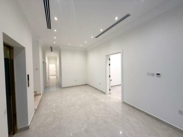 NEW GRAND 7BR VILLA-NEAR DFC - 4