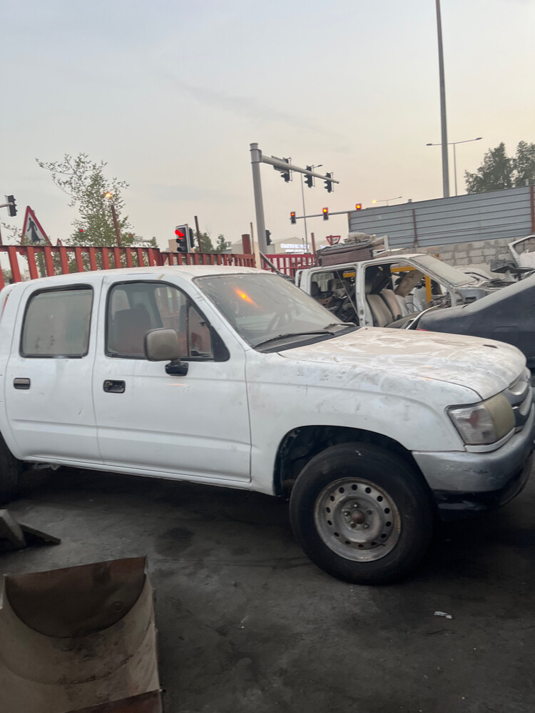 hilux scrap - 1