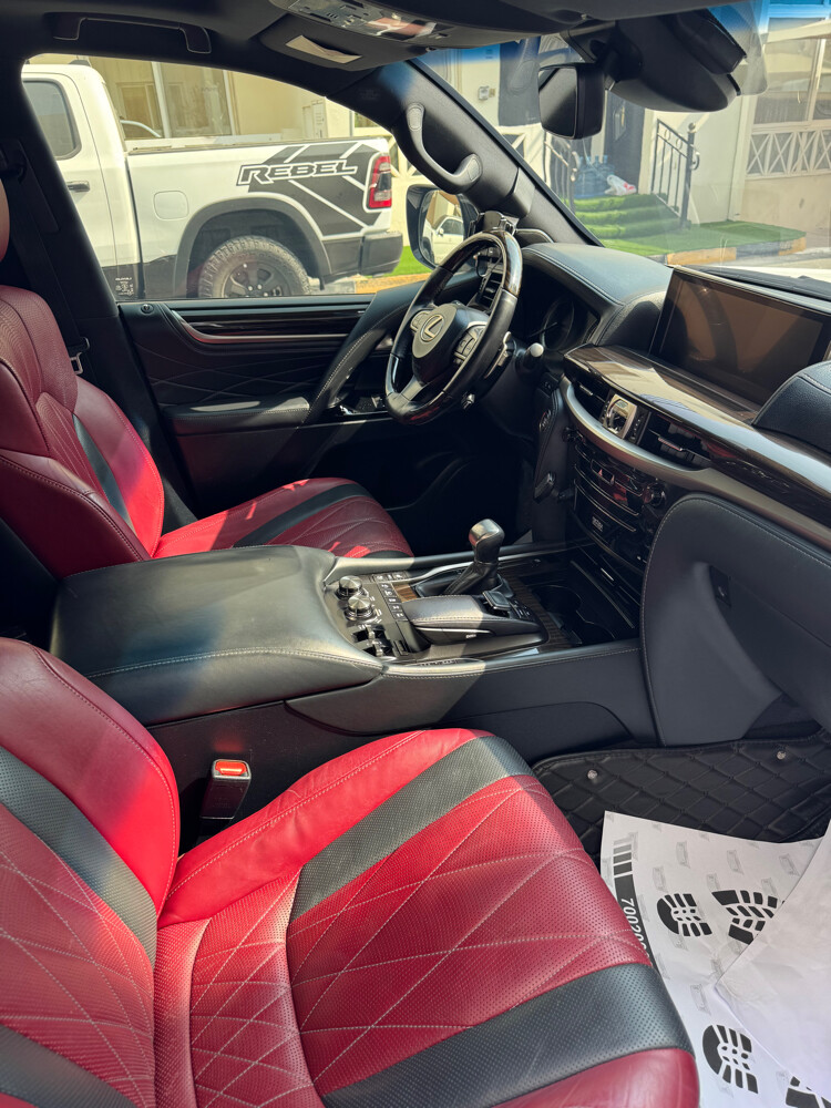lexus lx 570 black edition - 6