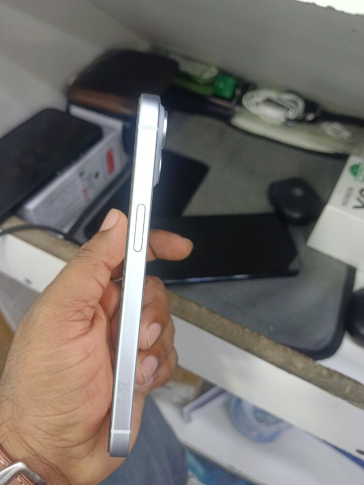 Iphone 15 - 4