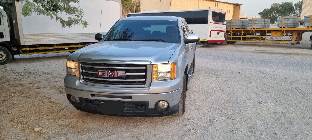 GMC Sierra - 1