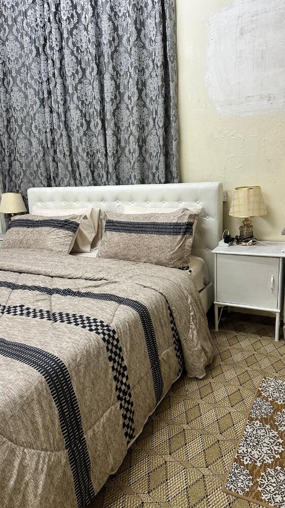 Room furniture for Sale - 1
