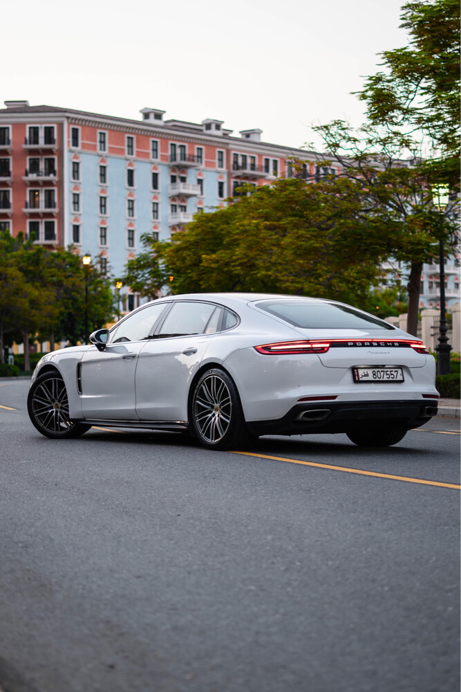 Porsche Panamera 4 Executive  - 6