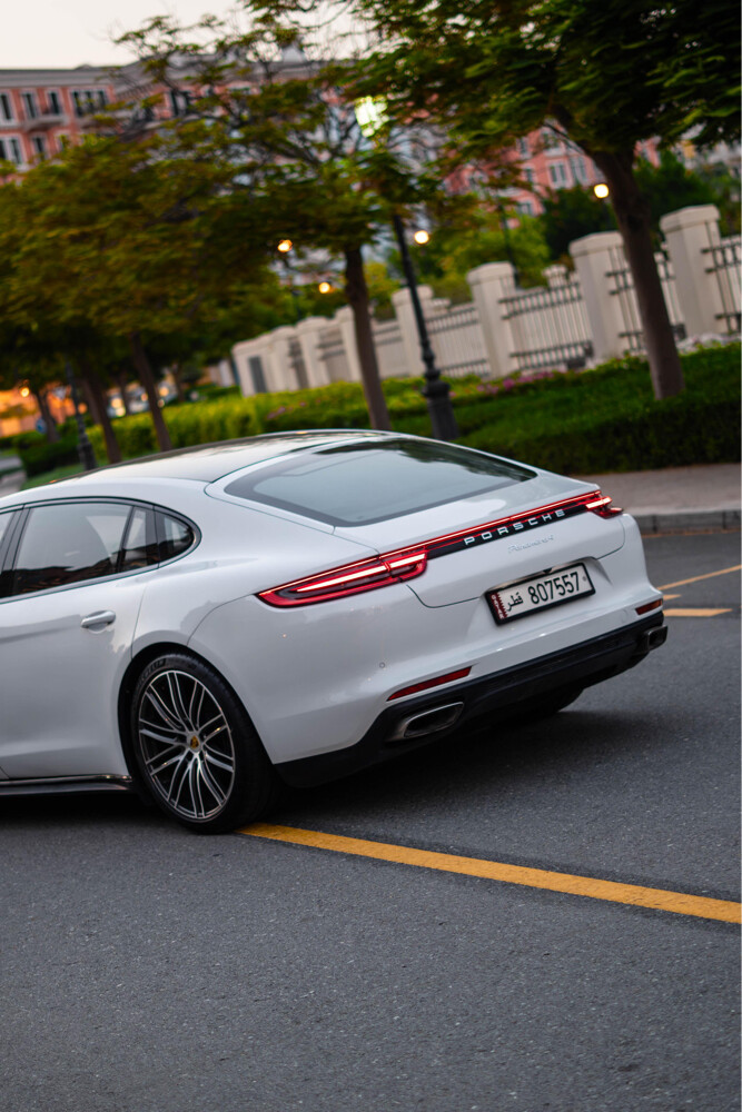 Porsche Panamera 4 Executive  - 14