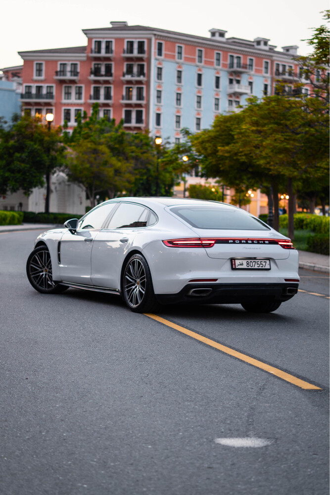 Porsche Panamera 4 Executive  - 5