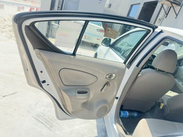 Nissan Sunny - 5