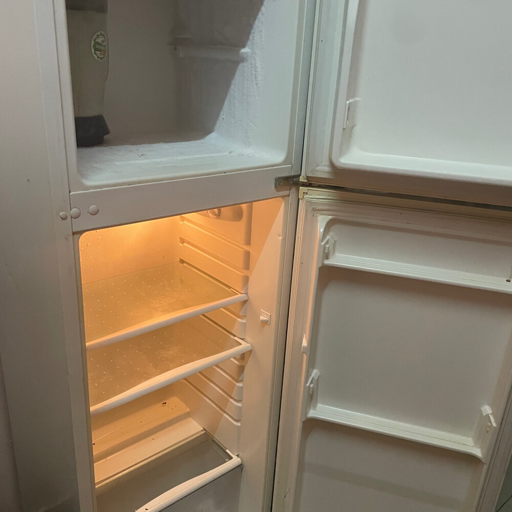 Refrigerator 300, Bed/Mattress 150 - 3