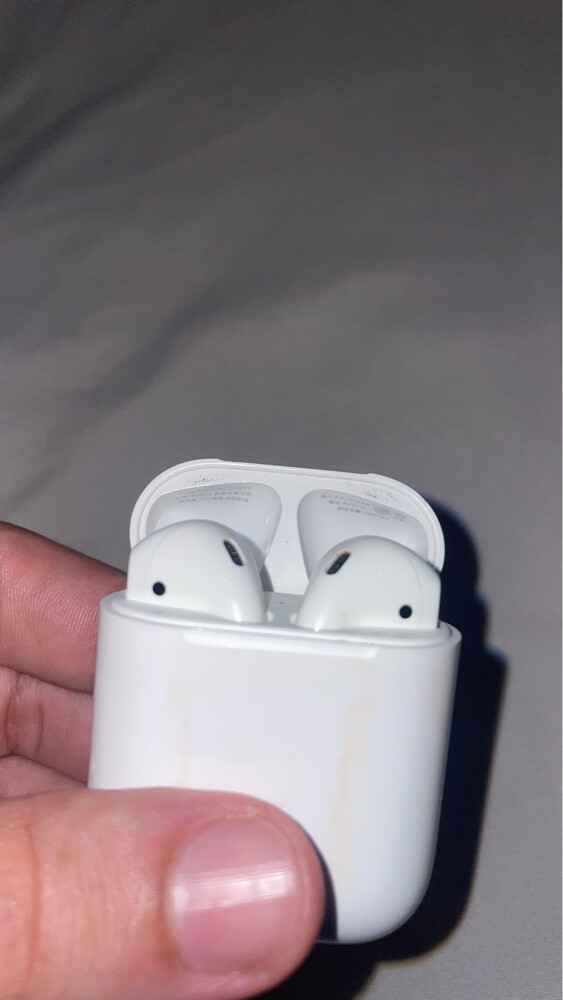apple AirPods 1st gen. - 4