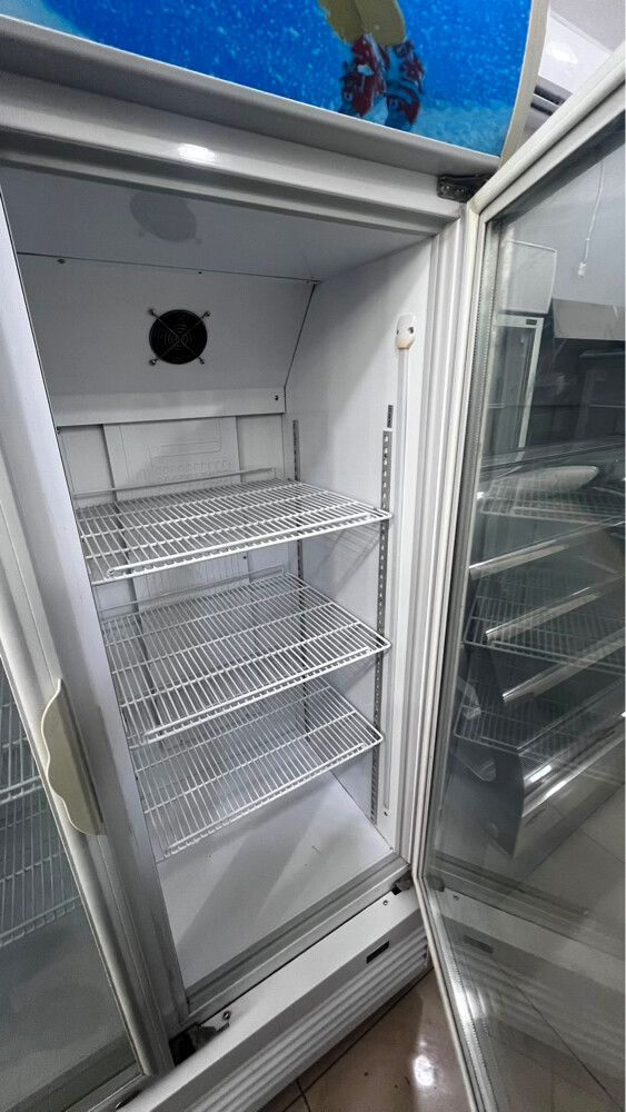 Double door chiller - 3