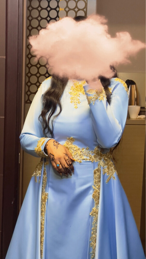 فستان سماوي وذهبي لاعراس - 1