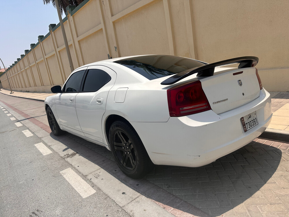 Dodge Charger - 4