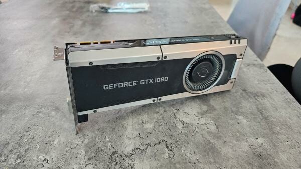 EVGA GeForce GTX 1080 - 1