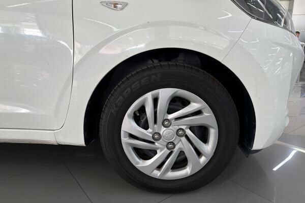 HYUNDAI i10 1.2L 2023 68,934 KM - 5