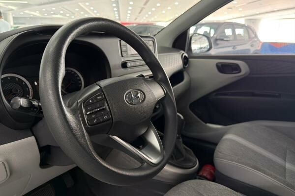 HYUNDAI i10 1.2L 2023 68,934 KM - 13