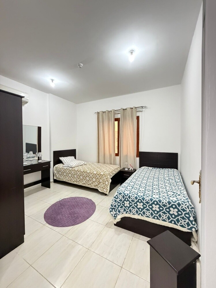 Fully Furnished 2BHK, Bin Mahmoud - 5