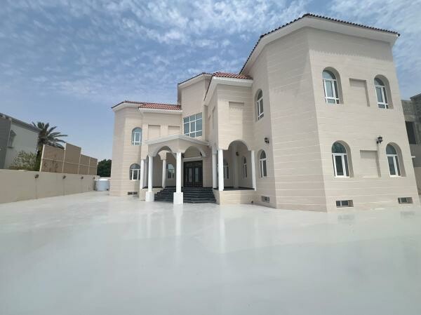 فيلا فاخرة جديدة  الدفنة - 1