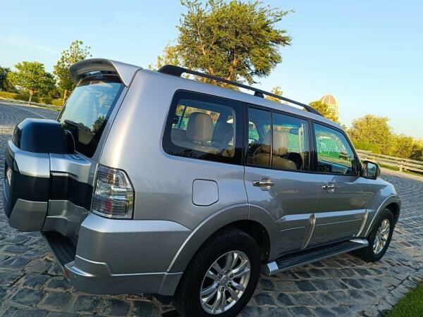 Mitsubishi Pajero 2018 - For Sale - 6