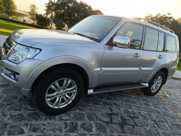 Mitsubishi Pajero 2018 - For Sale - 7