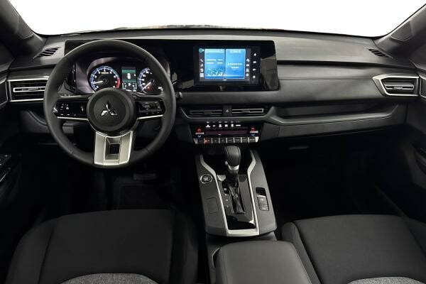 MITSUBISHI XFORCE 1.5L 2026 560 KM - 5