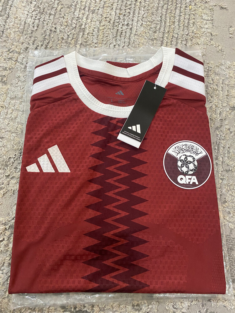  football t shirt/ football boots  - 12