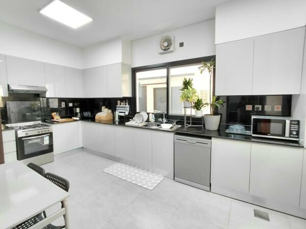 FURNISHED 5BR MODERN VILLA-THUMAMA - 11