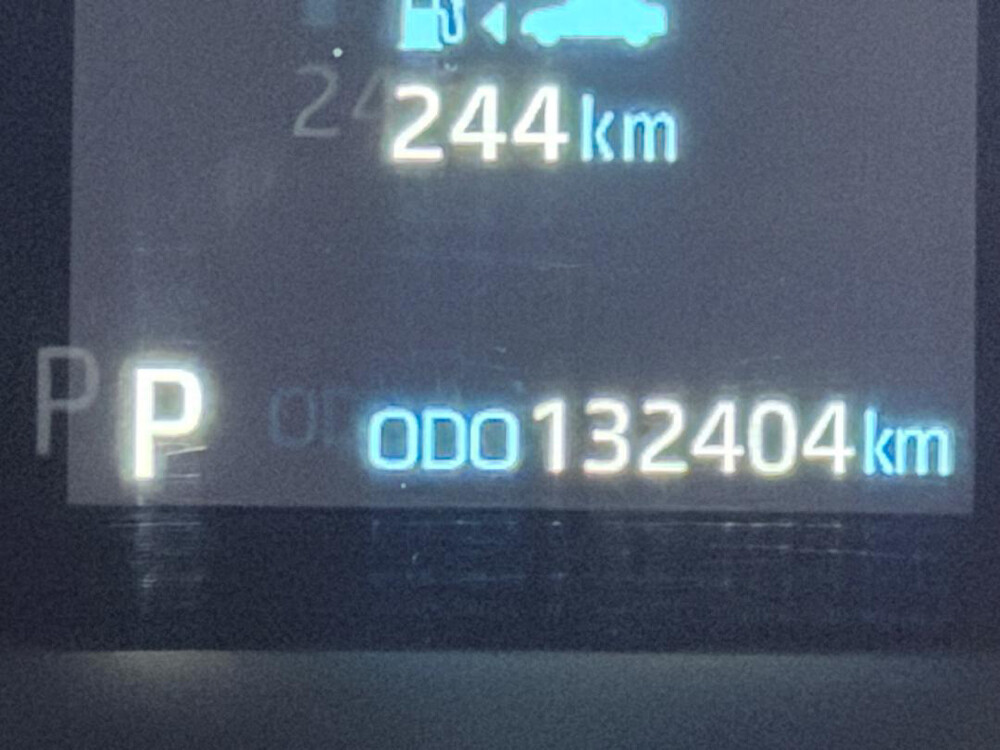 2021 Toyota RAV4 — AWD | Excellent  - 17