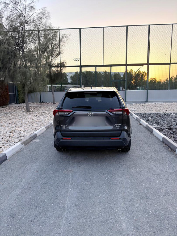 2021 Toyota RAV4 — AWD | Excellent  - 3