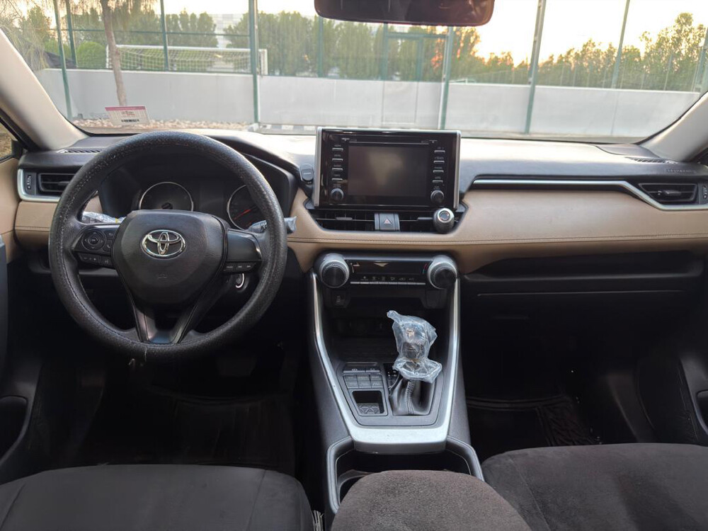2021 Toyota RAV4 — AWD | Excellent  - 10