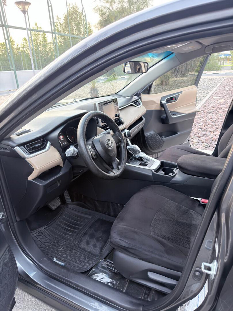 2021 Toyota RAV4 — AWD | Excellent  - 11