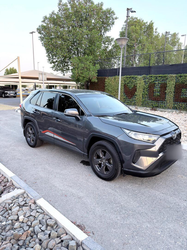 2021 Toyota RAV4 — AWD | Excellent  - 2