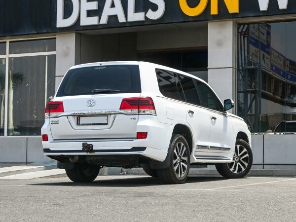 Land Cruiser GXR Grand Touring - 2