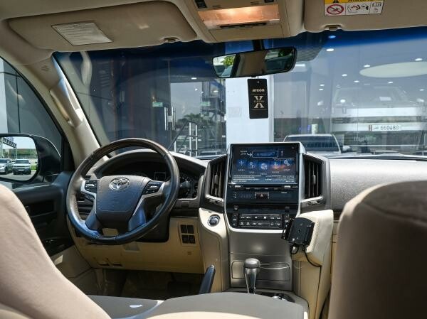 Land Cruiser GXR Grand Touring - 6