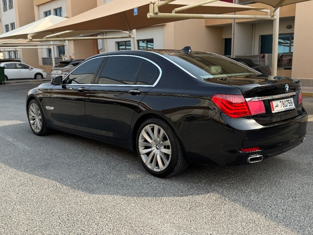 BMW 740Li low kms - 9