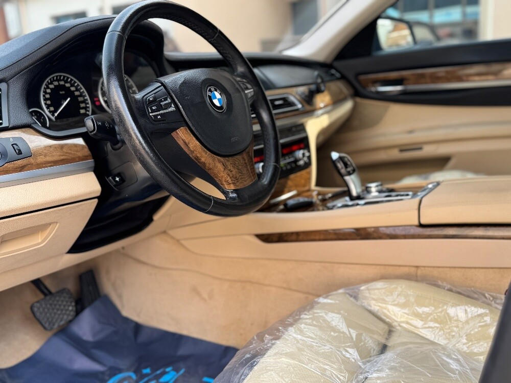 BMW 740Li low kms - 3