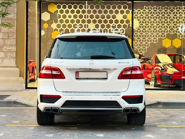 Mercedes Benz  ML63 AMG - 3
