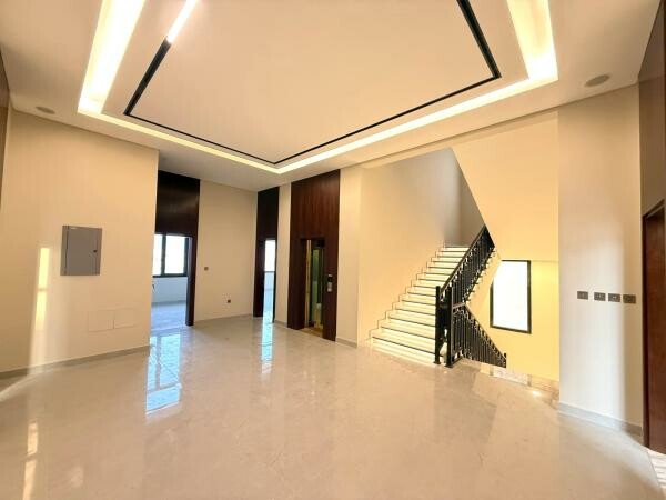 PREMIUM 6BR VILLA+LIFT & GARDEN - 2