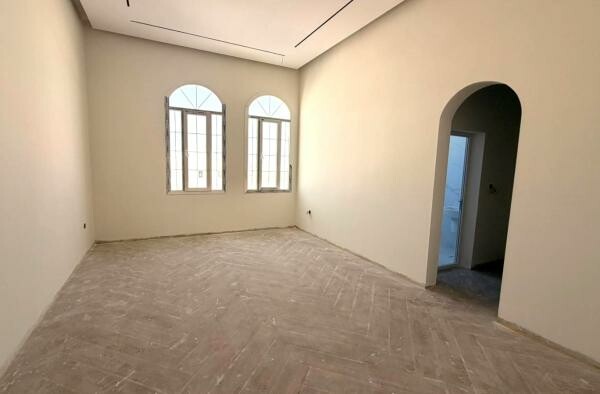 LARGE FAMILY HOME | PRIME LOCATION - 6