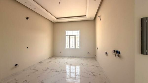 LARGE FAMILY HOME | PRIME LOCATION - 3