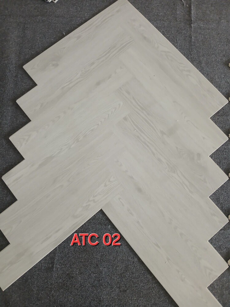 Zic zag parquet flooring. - 7
