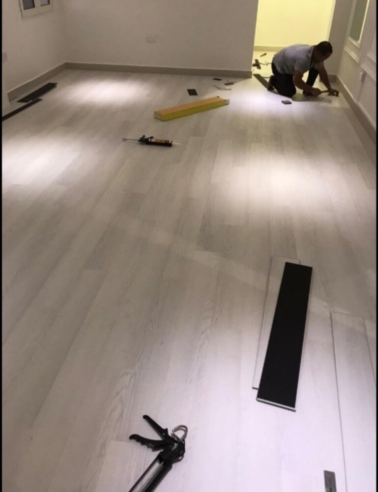 Zic zag parquet flooring. - 14