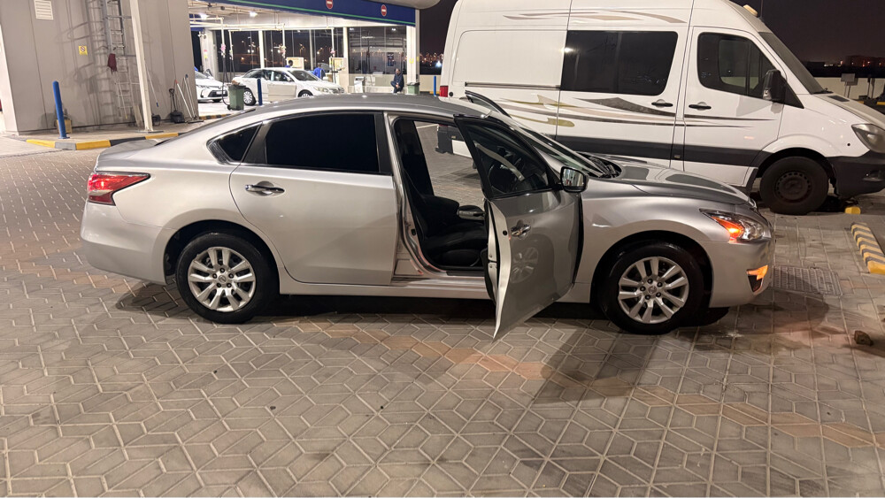 NISSAN ALTIMA - 4