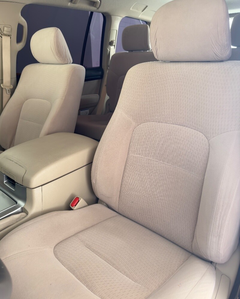 land cruiser black 2020 - 3