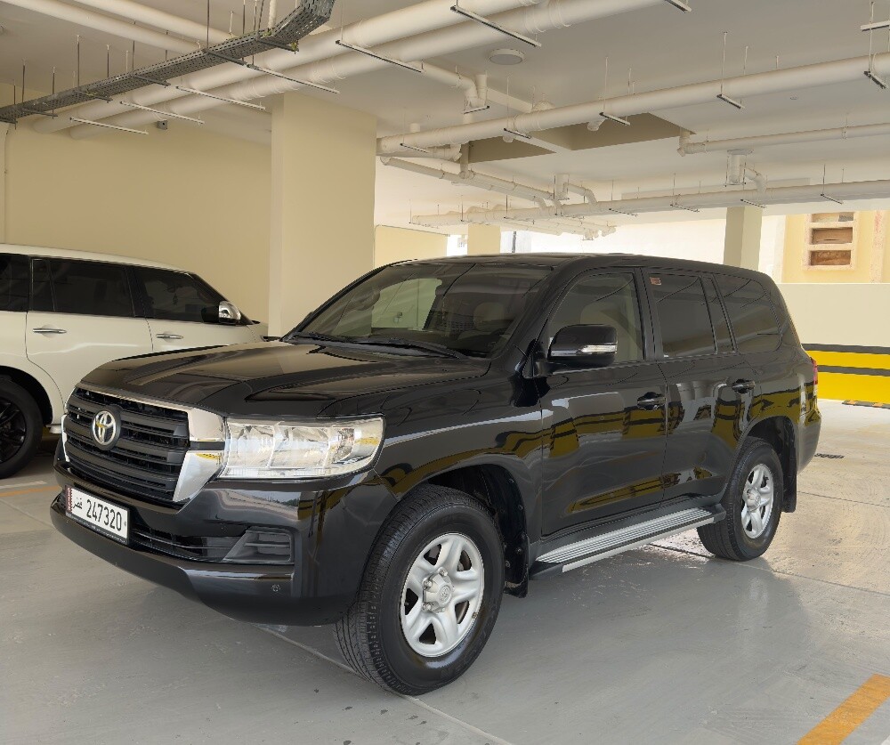 land cruiser black 2020 - 1