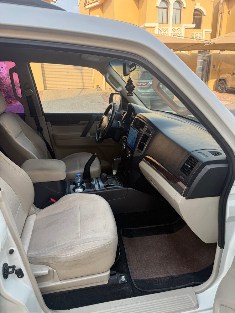 Pajero 2017 For Sale Low Millage 1 - 6