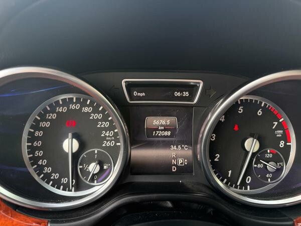 2014 Mercedes-Benz ML500 V8 - 11