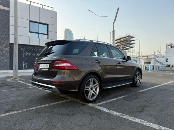 2014 Mercedes-Benz ML500 V8 - 9
