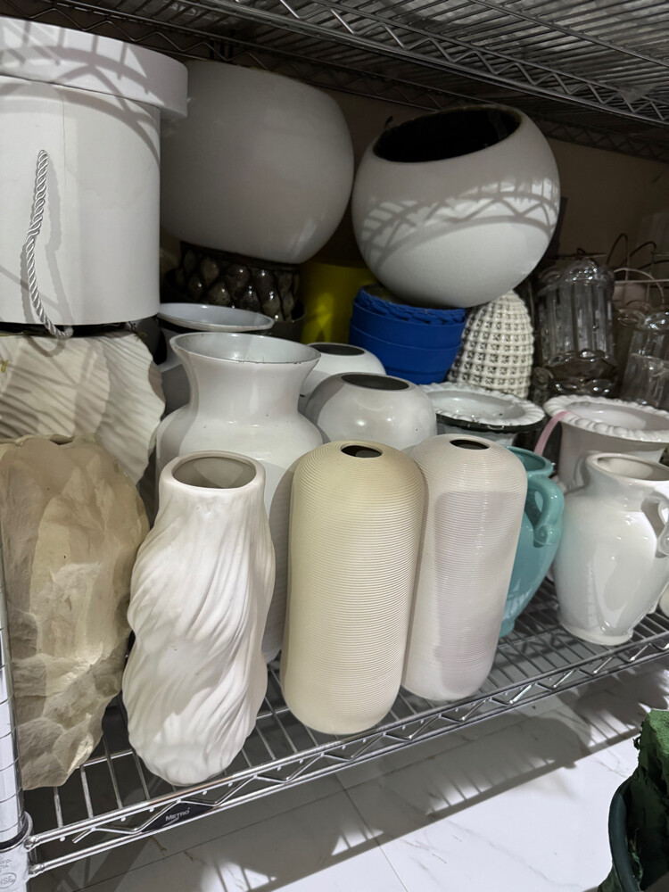 different types of vases  - 4