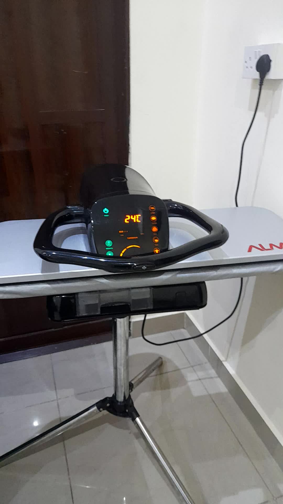 مكواة بخار - 1
