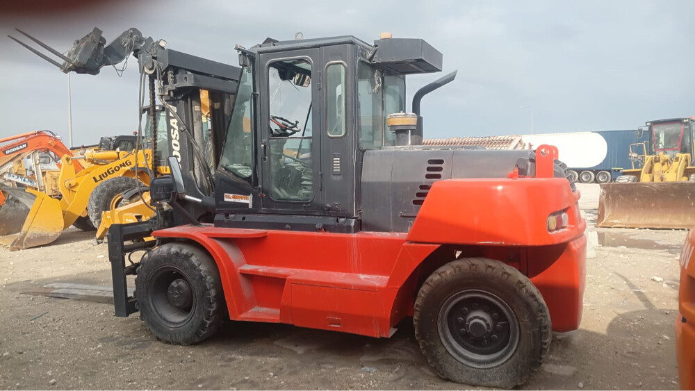 2009 model 11 ton doosan forklift - 2
