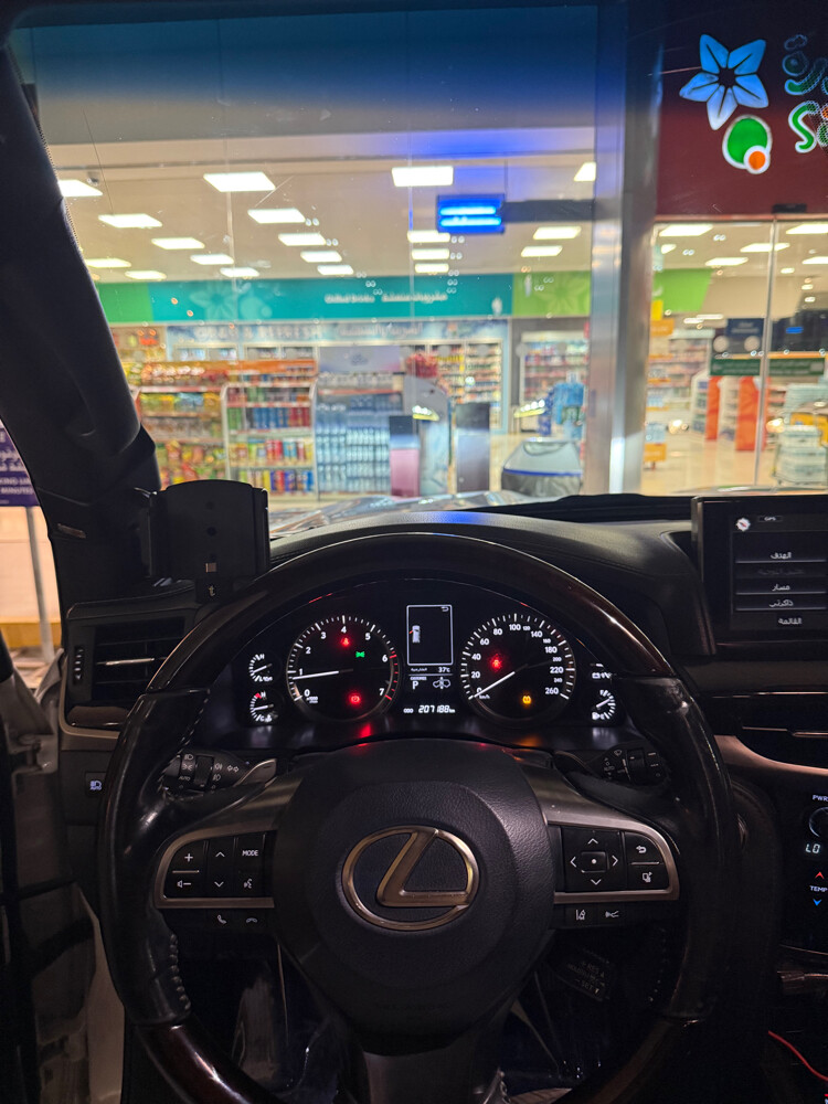 لكزس  - 9